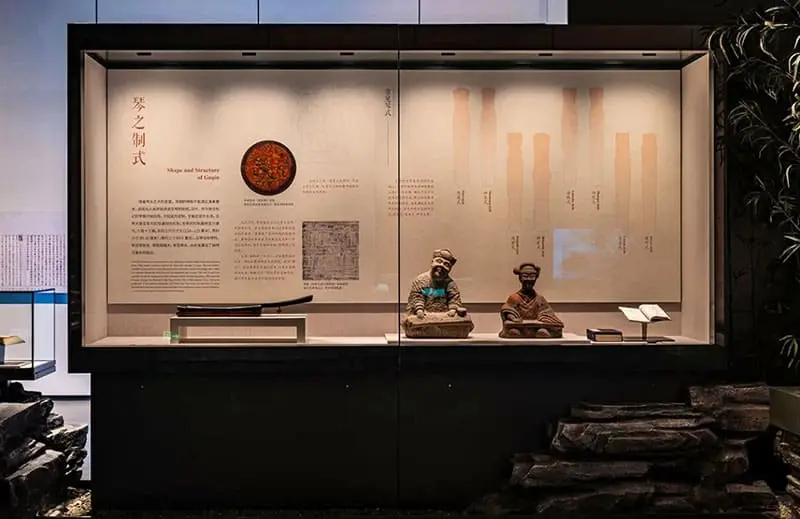 Cantilever showcase: Magnificent Display Design in Zhejiang Museum